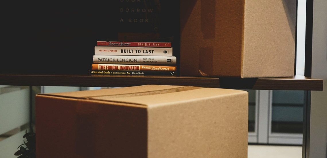 packing-boxes-desk